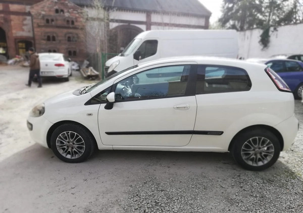 Fiat Punto cena 14600 przebieg: 163000, rok produkcji 2011 z Wrocław małe 106